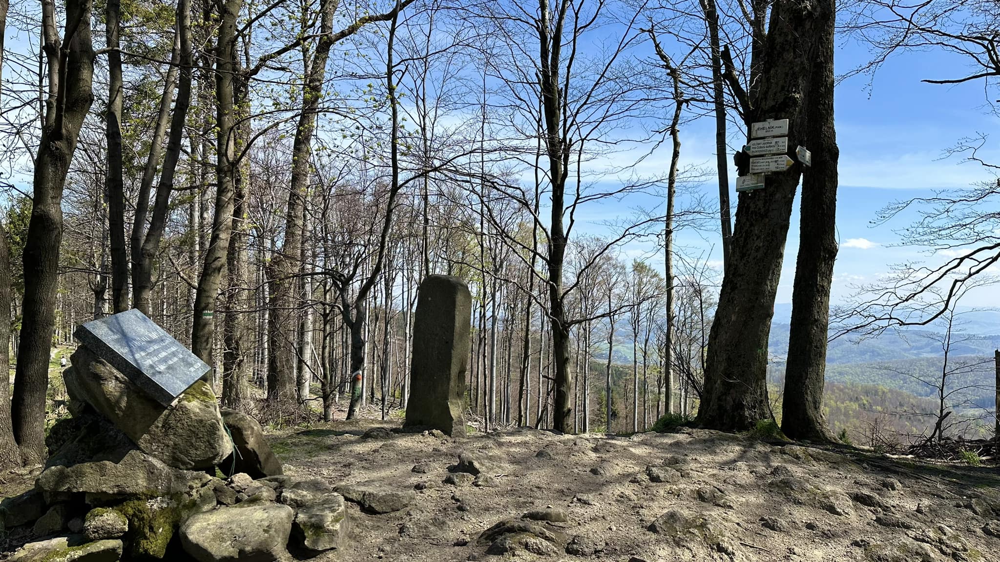 42. Přes Jehelník do Chvalčova